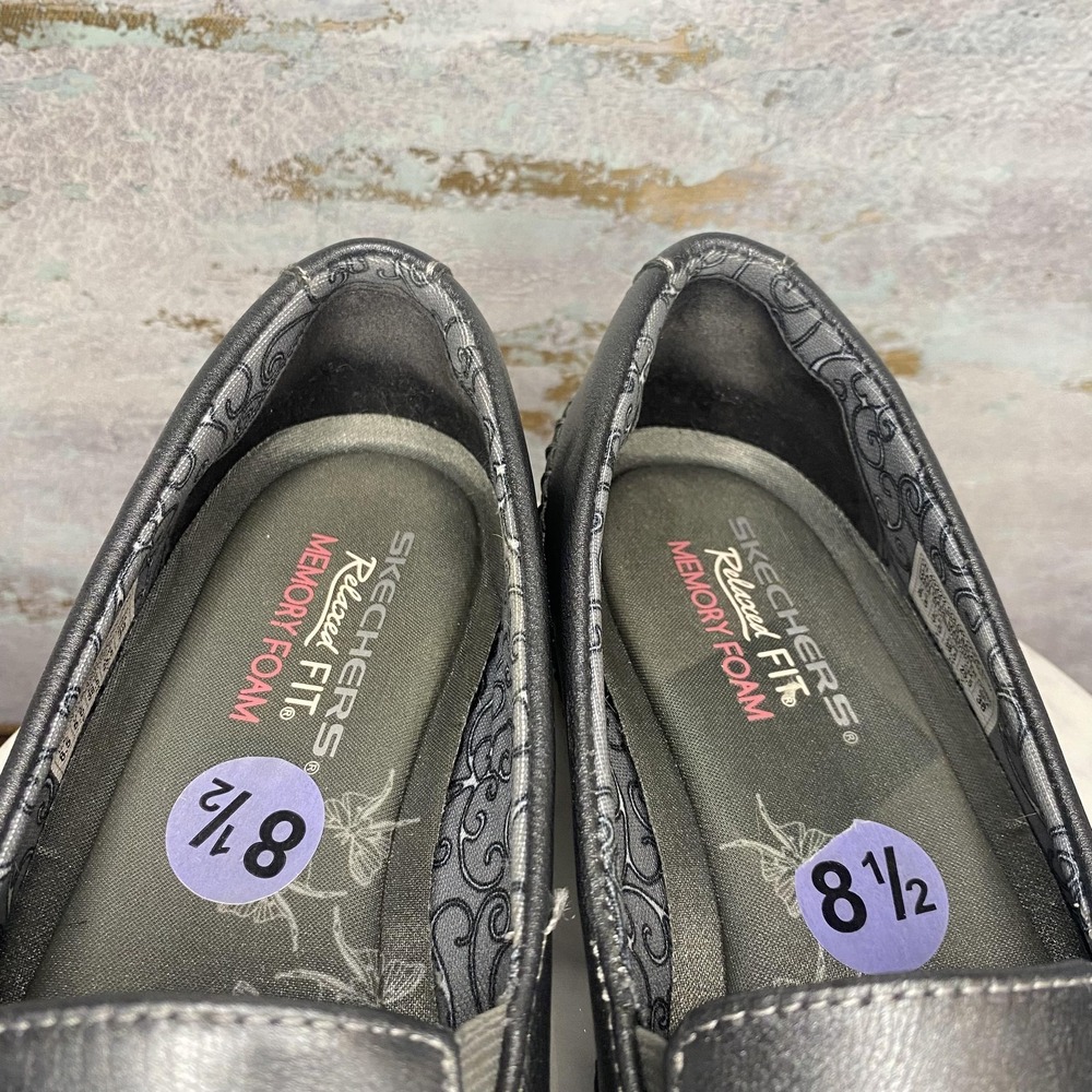 Skechers Relaxed Fit Shoes Womens Size 8.5 Gray Leather Slip On Loafers SN 49222 - Picture 8 of 10